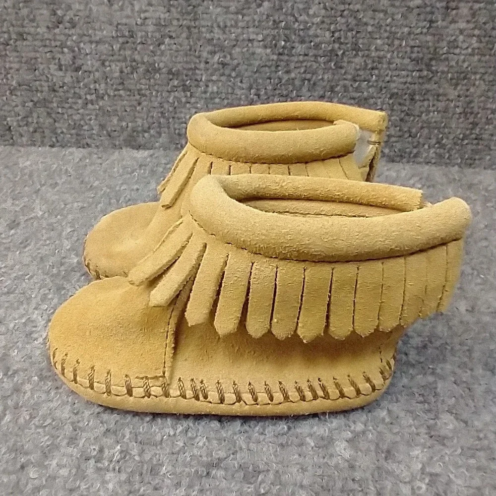 Minnetonka Infant Tan Suede Fringe Moccasin‎ Soft Sole Boots 1187 Size 1